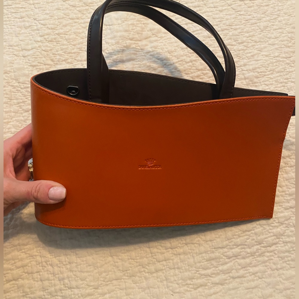 Daniela Moda | Vera Belle Genuine leather Italian purse.
